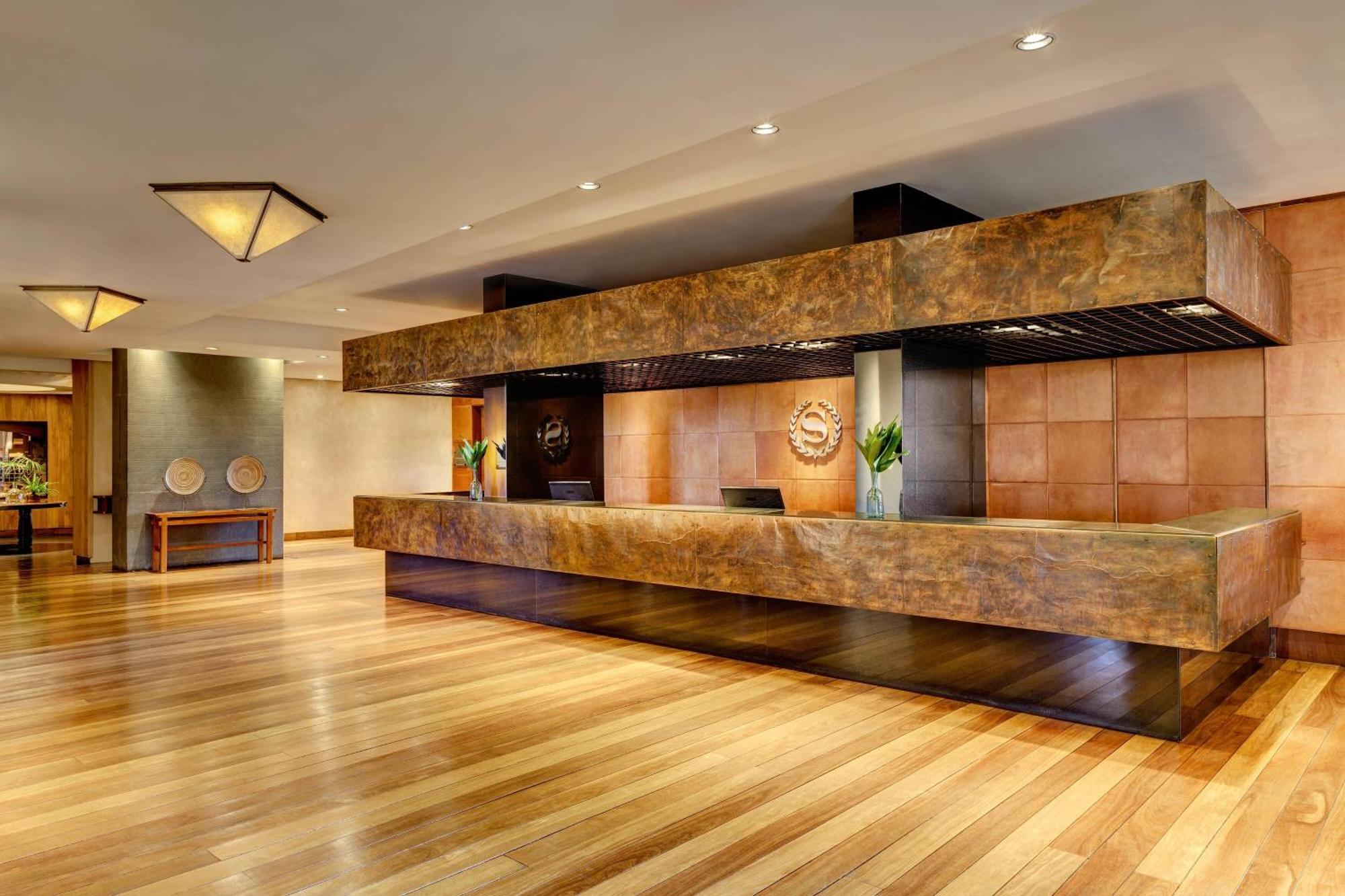 Sheraton Colonia Golf & Spa Resort Colonia del Sacramento Dış mekan fotoğraf The lobby of the hotel